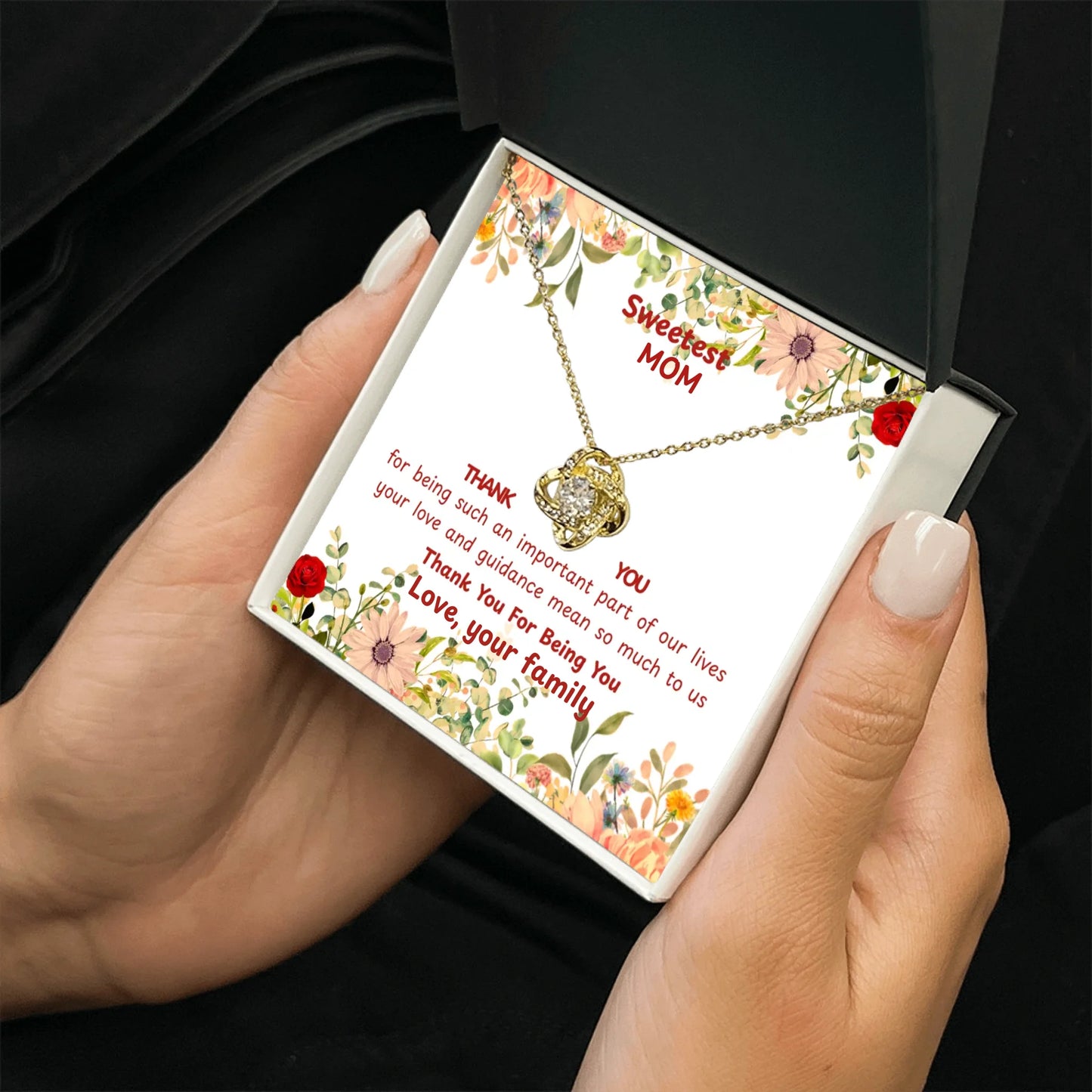 Ugc Love Knot Gold  Zoom 3